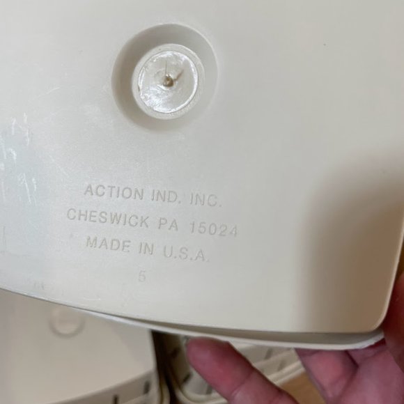 Lot of 3 Plastic Strawberry Baskets Fruit Baskets Action Industries Inc USA - Picture 5 of 5